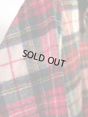 2mm程のピンホール２か所