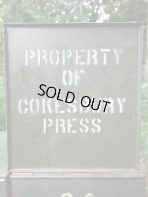 画像4: USA輸入 VINTAGE ビンテージ ステンシル メタル ロッカー RABBITS