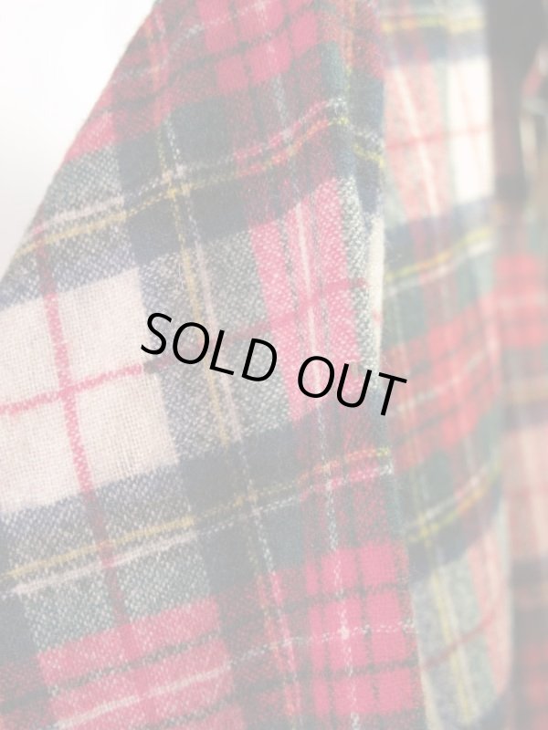 2mm程のピンホール２か所