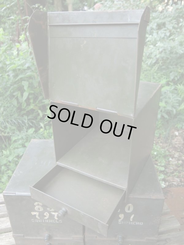 画像5: USA輸入 VINTAGE ビンテージ ステンシル メタル ロッカー RABBITS