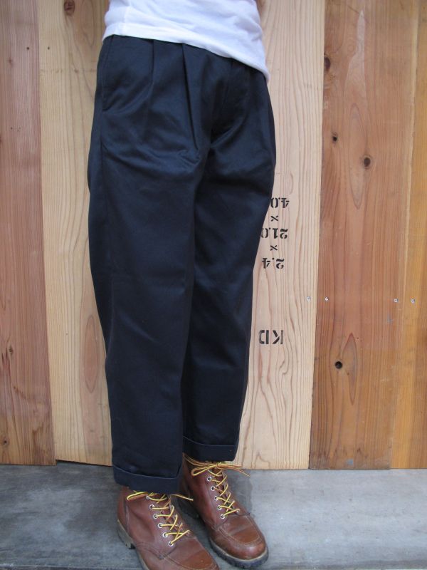 画像: 半額SALE！！\16800→\8400 ！La rosa de la fabrica cropped trousers navy